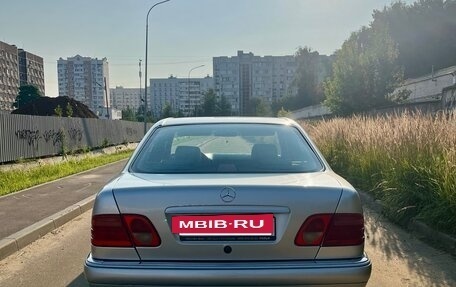 Mercedes-Benz E-Класс, 1998 год, 330 000 рублей, 8 фотография