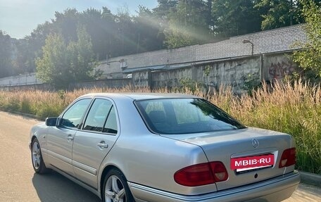 Mercedes-Benz E-Класс, 1998 год, 330 000 рублей, 9 фотография