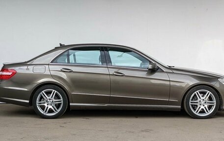Mercedes-Benz E-Класс, 2012 год, 3 700 000 рублей, 6 фотография
