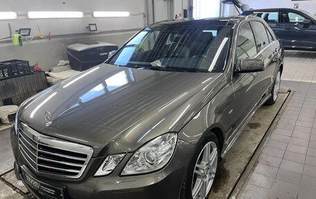 Mercedes-Benz E-Класс, 2012 год, 3 700 000 рублей, 5 фотография