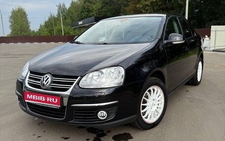 Volkswagen Jetta VI, 2010 год, 749 000 рублей, 1 фотография