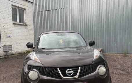 Nissan Juke II, 2011 год, 920 000 рублей, 2 фотография