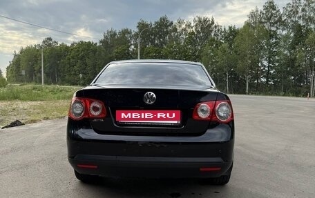 Volkswagen Jetta VI, 2010 год, 749 000 рублей, 2 фотография