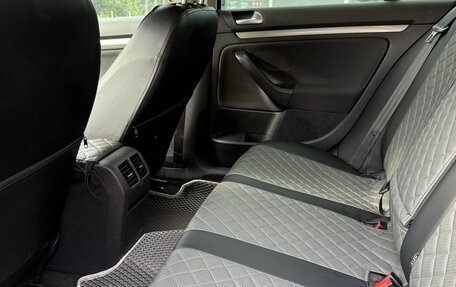 Volkswagen Jetta VI, 2010 год, 749 000 рублей, 13 фотография