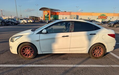 Hyundai Solaris II рестайлинг, 2015 год, 600 000 рублей, 4 фотография