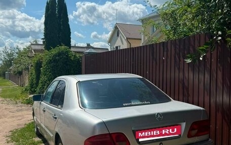 Mercedes-Benz E-Класс, 1998 год, 230 000 рублей, 4 фотография