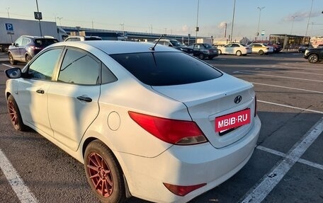 Hyundai Solaris II рестайлинг, 2015 год, 600 000 рублей, 3 фотография