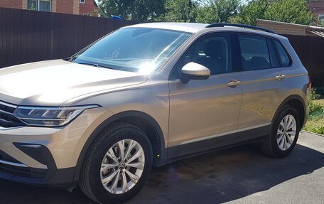 Volkswagen Tiguan II, 2021 год, 2 750 000 рублей, 1 фотография