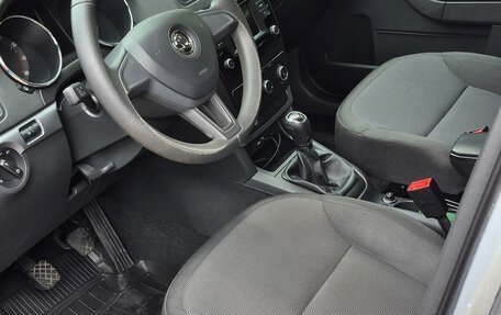 Skoda Yeti I рестайлинг, 2017 год, 1 600 000 рублей, 12 фотография