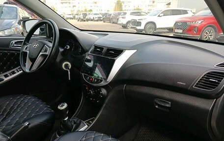 Hyundai Solaris II рестайлинг, 2011 год, 555 000 рублей, 9 фотография