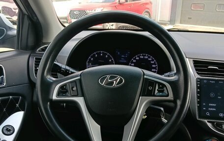 Hyundai Solaris II рестайлинг, 2011 год, 555 000 рублей, 16 фотография