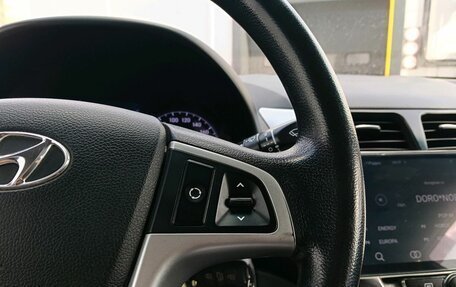 Hyundai Solaris II рестайлинг, 2011 год, 555 000 рублей, 15 фотография