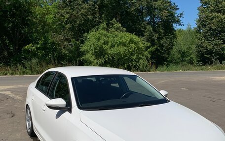 Volkswagen Jetta VI, 2013 год, 1 315 000 рублей, 4 фотография