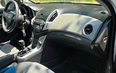 Chevrolet Cruze II, 2013 год, 719 000 рублей, 8 фотография