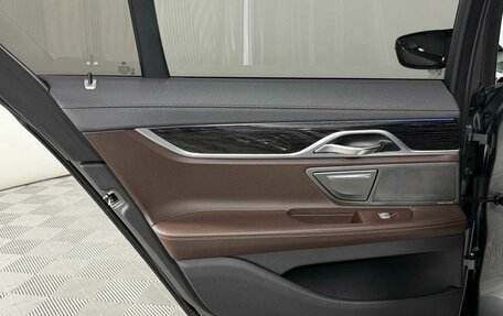 BMW 7 серия, 2018 год, 3 599 000 рублей, 10 фотография