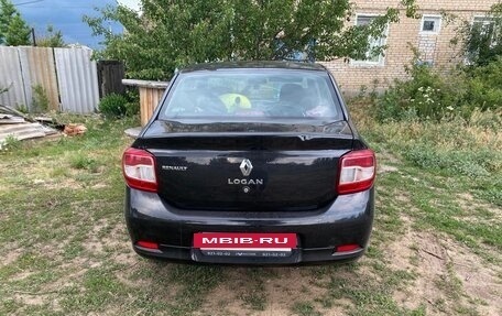 Renault Logan II, 2018 год, 650 000 рублей, 2 фотография