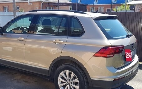 Volkswagen Tiguan II, 2021 год, 2 750 000 рублей, 3 фотография
