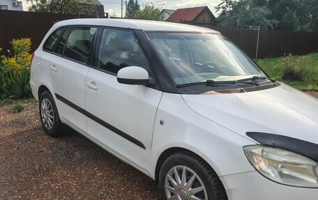 Skoda Fabia II, 2008 год, 340 000 рублей, 2 фотография