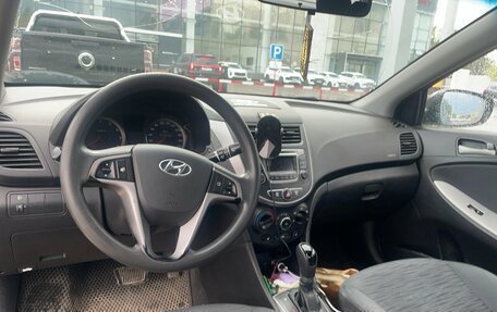 Hyundai Solaris II рестайлинг, 2016 год, 728 000 рублей, 12 фотография