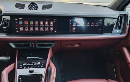 Porsche Cayenne III, 2024 год, 19 990 000 рублей, 25 фотография