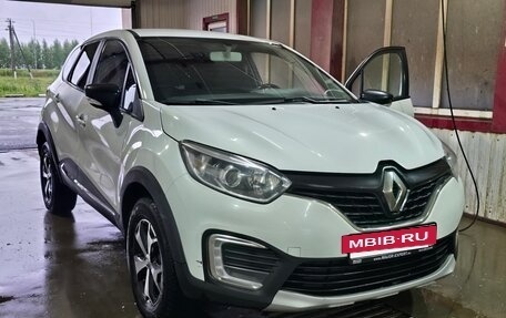 Renault Kaptur I рестайлинг, 2019 год, 850 000 рублей, 3 фотография
