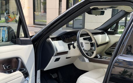 Land Rover Range Rover IV рестайлинг, 2022 год, 18 500 000 рублей, 9 фотография