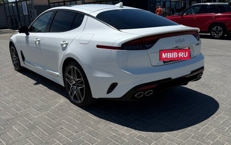 KIA Stinger I, 2023 год, 4 250 000 рублей, 7 фотография