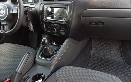 Volkswagen Jetta VI, 2013 год, 720 000 рублей, 10 фотография