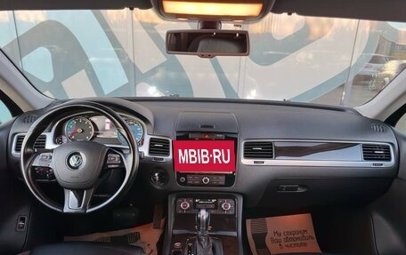 Volkswagen Touareg III, 2010 год, 1 670 000 рублей, 2 фотография