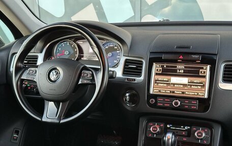 Volkswagen Touareg III, 2010 год, 1 670 000 рублей, 15 фотография