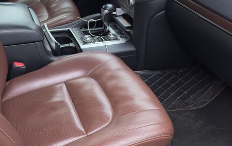 Toyota Land Cruiser 200, 2017 год, 7 400 000 рублей, 10 фотография