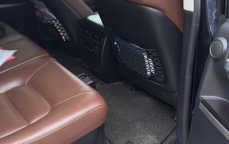 Toyota Land Cruiser 200, 2017 год, 7 400 000 рублей, 8 фотография
