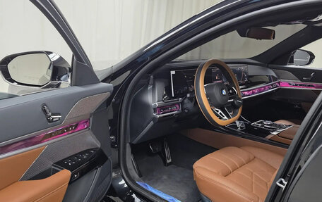 BMW 7 серия, 2025 год, 13 500 000 рублей, 14 фотография