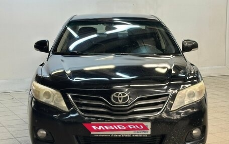 Toyota Camry, 2011 год, 940 000 рублей, 2 фотография