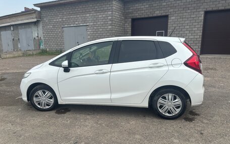 Honda Fit III, 2019 год, 1 200 000 рублей, 4 фотография
