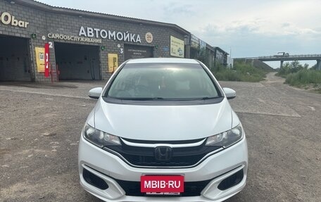 Honda Fit III, 2019 год, 1 200 000 рублей, 2 фотография
