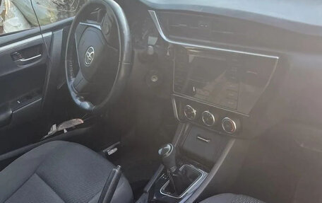 Toyota Corolla, 2018 год, 620 000 рублей, 4 фотография