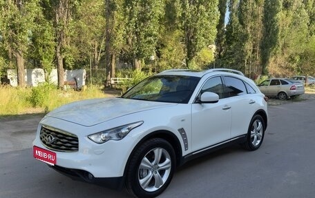 Infiniti FX II, 2011 год, 2 200 000 рублей, 1 фотография