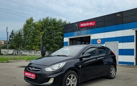 Hyundai Solaris II рестайлинг, 2013 год, 560 000 рублей, 1 фотография