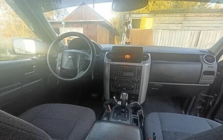 Land Rover Discovery III, 2005 год, 950 000 рублей, 24 фотография