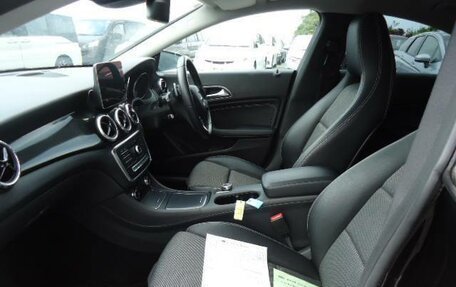 Mercedes-Benz CLA, 2018 год, 1 800 000 рублей, 8 фотография