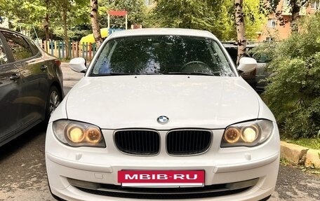 BMW 1 серия, 2011 год, 770 000 рублей, 2 фотография