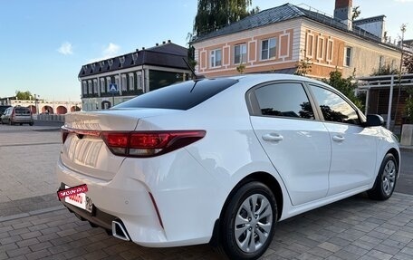 KIA Rio IV, 2022 год, 1 815 000 рублей, 12 фотография