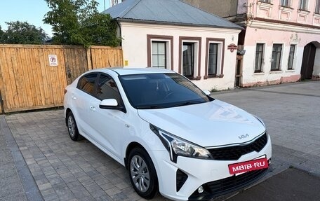 KIA Rio IV, 2022 год, 1 815 000 рублей, 5 фотография