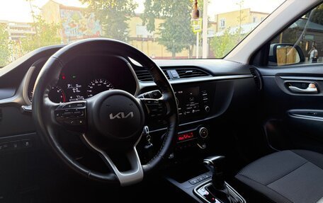 KIA Rio IV, 2022 год, 1 815 000 рублей, 28 фотография
