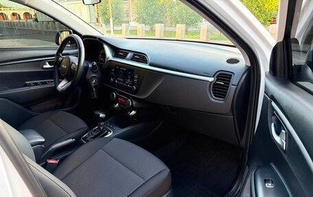 KIA Rio IV, 2022 год, 1 815 000 рублей, 27 фотография