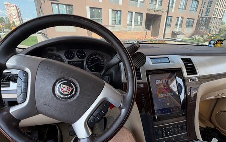 Cadillac Escalade III, 2007 год, 1 390 000 рублей, 7 фотография