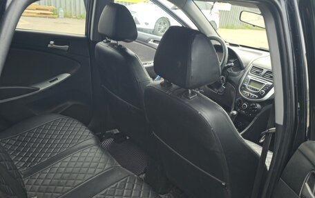 Hyundai Solaris II рестайлинг, 2013 год, 560 000 рублей, 11 фотография