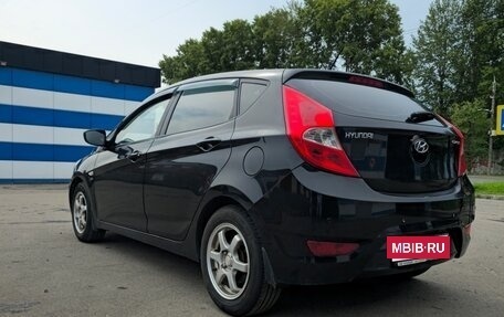 Hyundai Solaris II рестайлинг, 2013 год, 560 000 рублей, 3 фотография