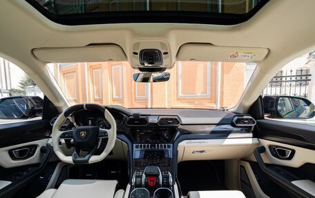 Lamborghini Urus I, 2021 год, 30 000 000 рублей, 9 фотография